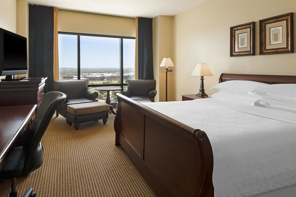 SHERATON OVERLAND PARK HOTEL AT THE CONVENTION CENTER OVERLAND PARK, KS 3*  (United States) - from C$ 120